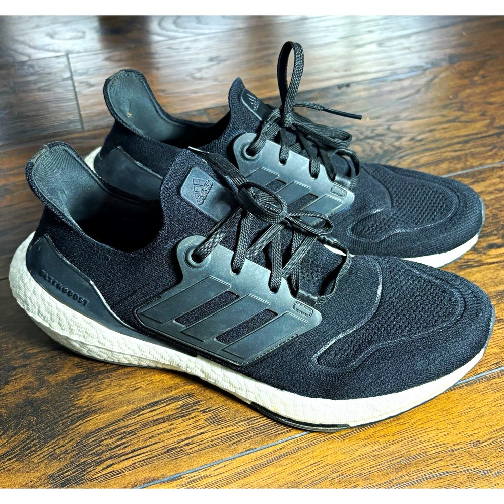 adidas Ultraboost 22 Core Black White Running Shoes GX3062 Men's Size 9.5 Ultra